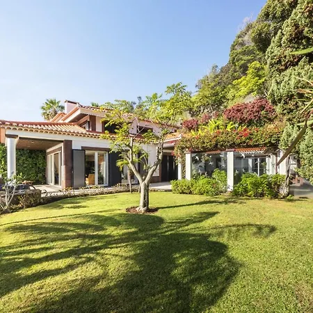 Villa Rostrum By